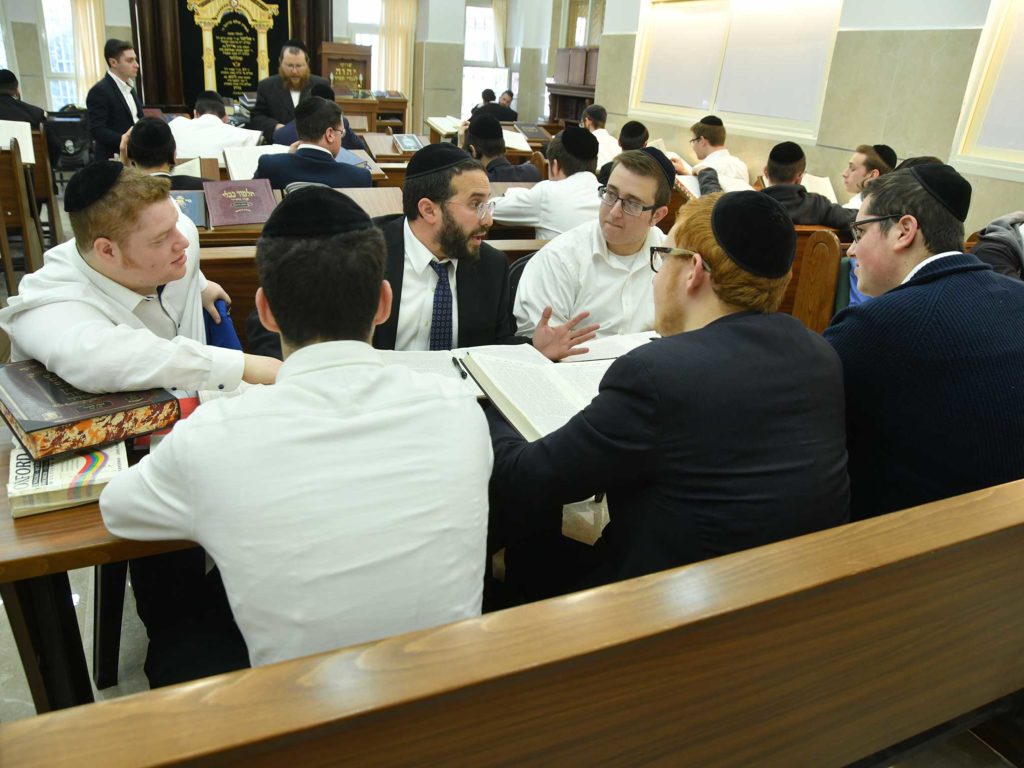 rabbi rosenbaum learning with a group